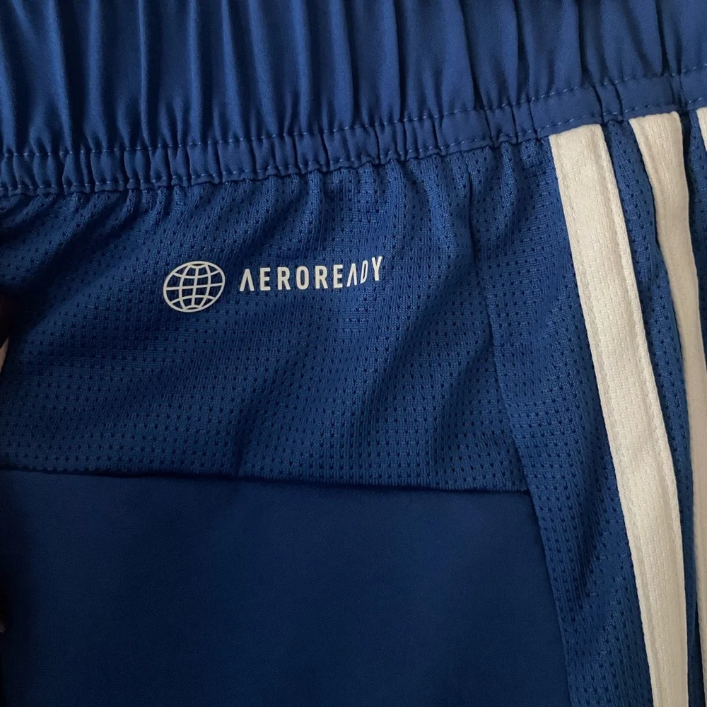 adidas lightweight athletic